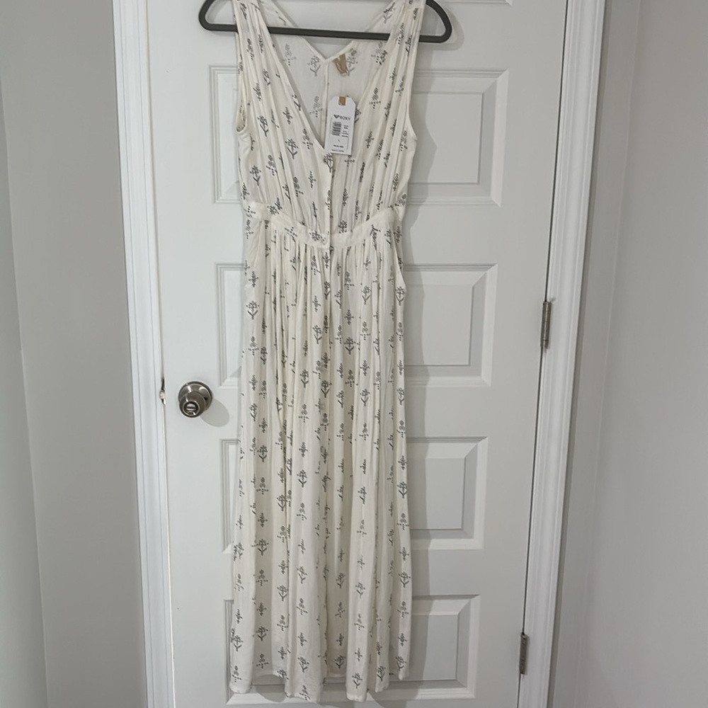 White w black Roxy surf dress with pockets size L